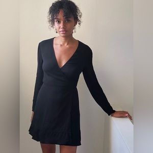 Aritzia Black Wrap Dress - Great Condition, Extra Small